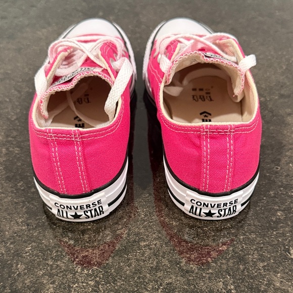 Converse Chuck Taylor All Star Classic Pink Women’s Size 5 - Picture 6 of 8